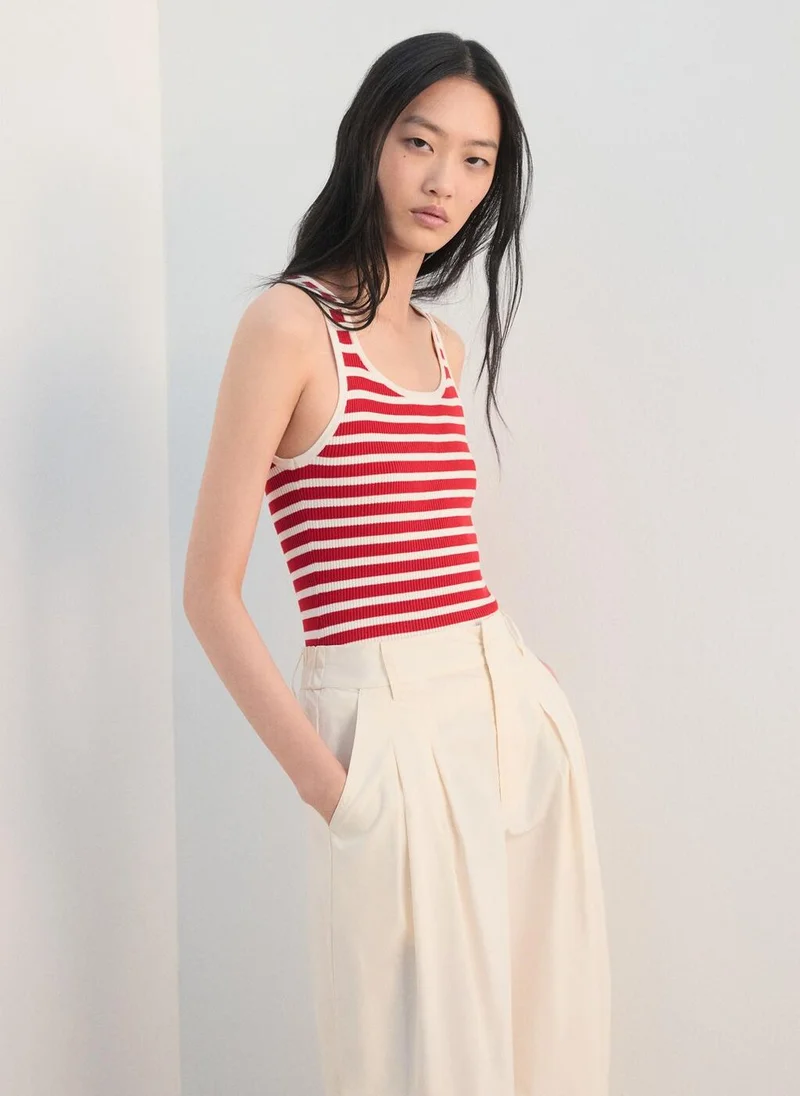 Mango  Wide leg cropped trousers with darts for Women | Best Price UAE